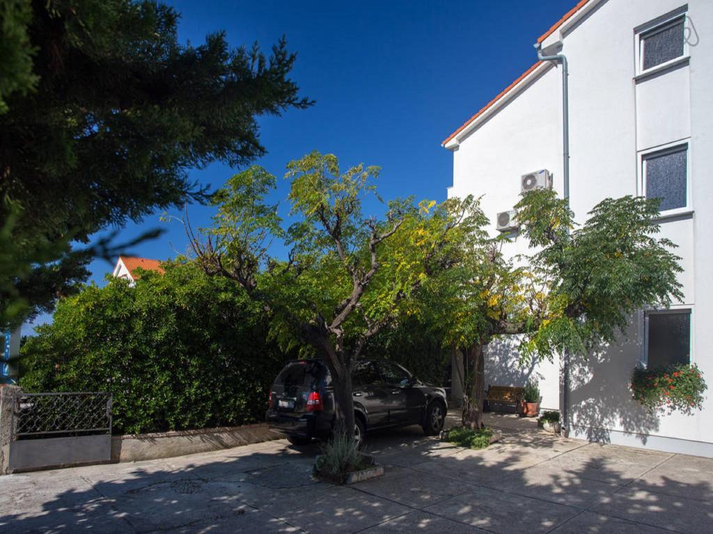 Guest House Mazuth Banjol Exterior foto